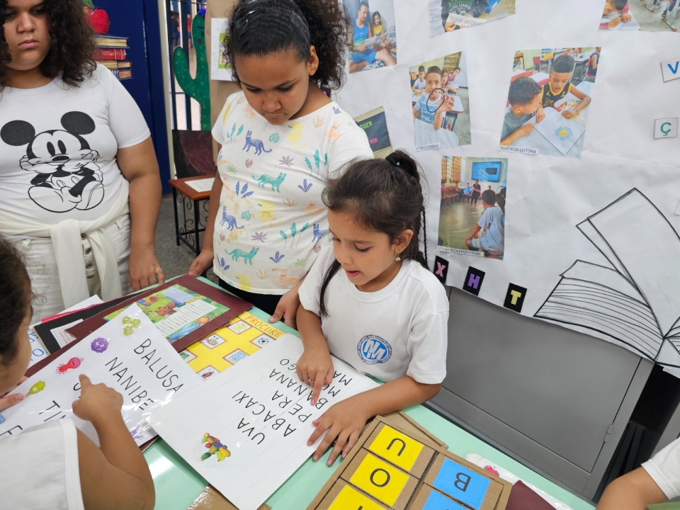 Educação Municipal recebe Selo Ouro do Compromisso Nacional Criança Alfabetizada (CNCA)